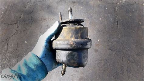 motor mount leaking oil|Engine Mount Symptoms: Identifying Issues and。